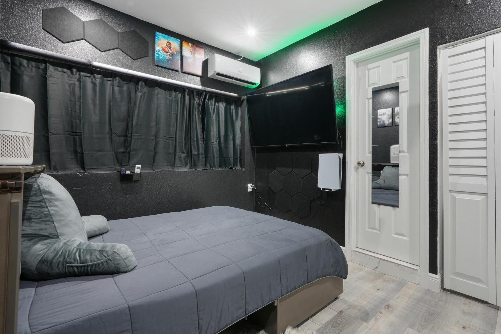 Modern Suite A Creator'S Dream Tampa Eksteriør bilde